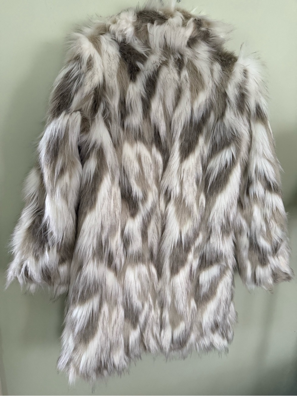 Elie Tahari Cream and Brown Faux Fur Coat - Picture 8 of 9